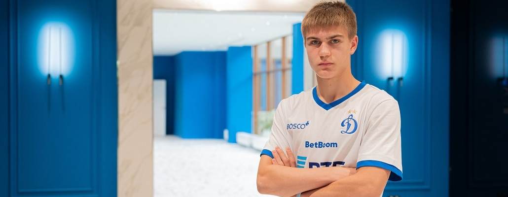 16-летний игрок «Динамо» Степанов рассказал о напутствии от Карпина перед выходом на поле