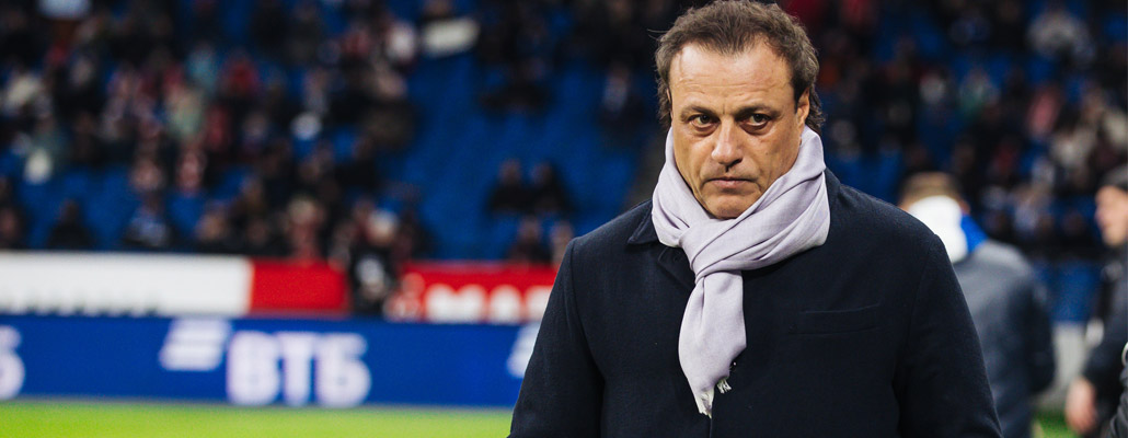 Лещенко — о стиле одежды тренеров РПЛ: «Хватит в трениках ходить уже! В футболе нужен дресс-код»