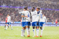 Очередной разгром и юбилейная игра капитана: главные цифры братского дерби