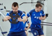 Тренировки в тренажерном зале
