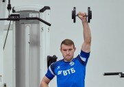 Тренировки в тренажерном зале